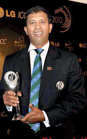  Kumar Dharmasena named ICC Umpire of the Year  2012 & 2018